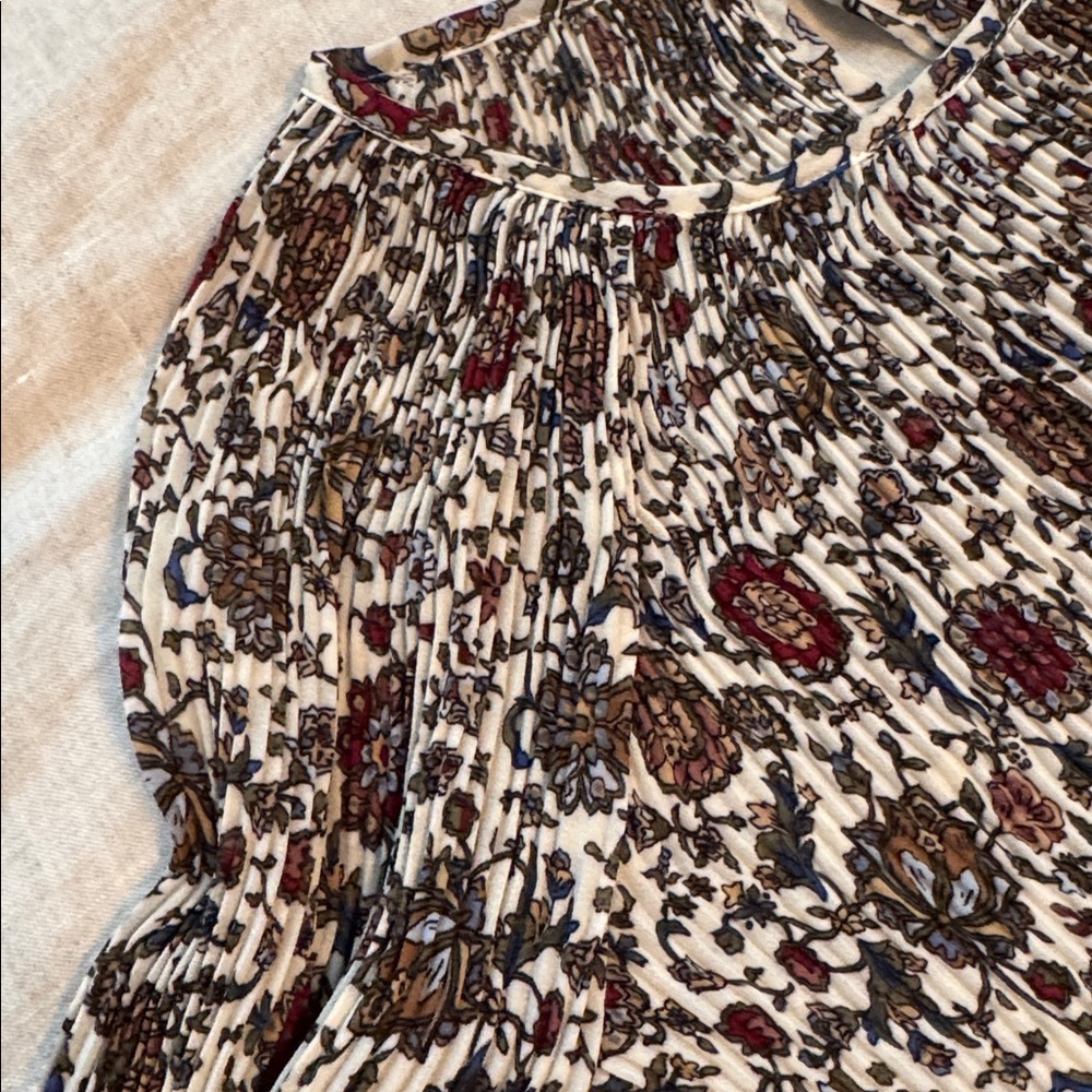 Veronica Beard Black and Brown Flowy Floral Blouse, 4 - Picture 4 of 7